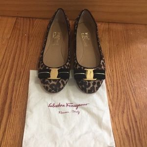 100% Auth Ferragamo ponyhair leopard Varina flats